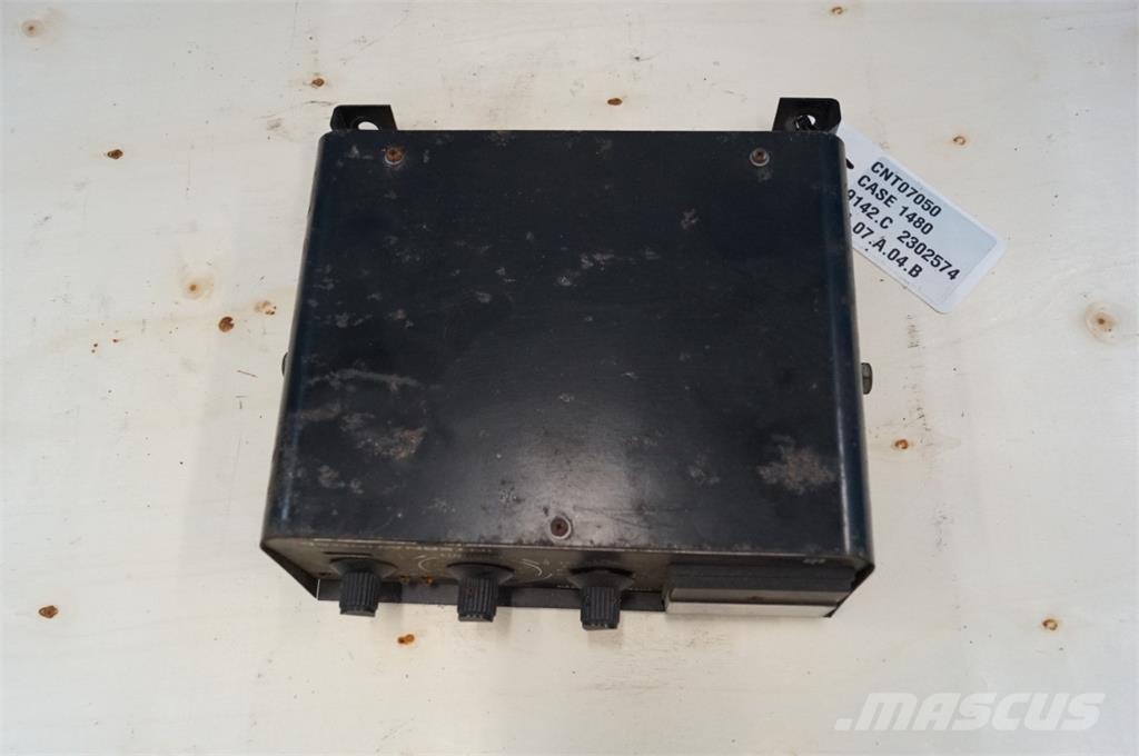 CASE 1480 Ηλεκτρονικά