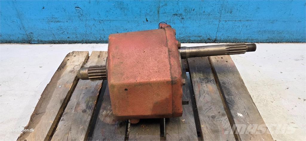 CASE 1620 Μετάδοση