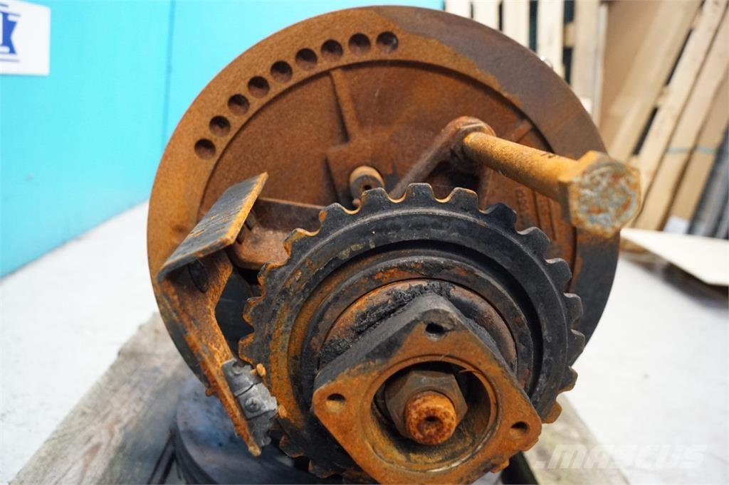 CASE 1680 Μετάδοση