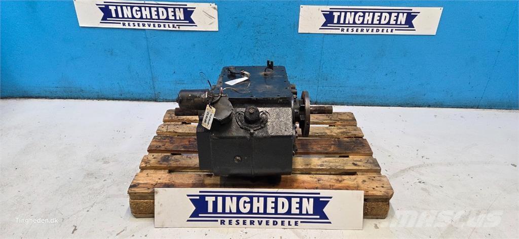 CASE 8010 Μετάδοση