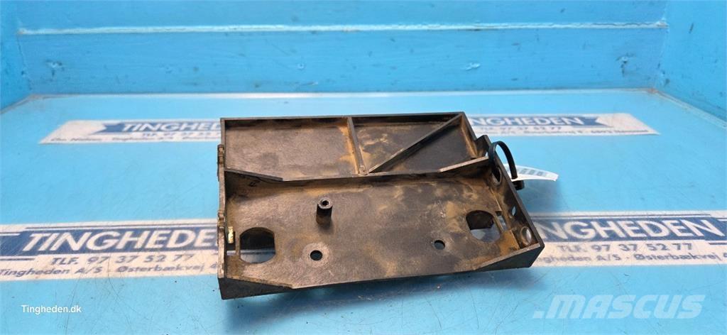 CASE 844XL Καμπίνες και εσωτερικό