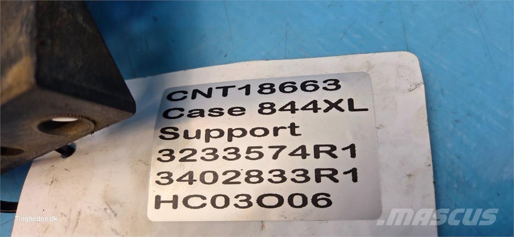 CASE 844XL Καμπίνες και εσωτερικό