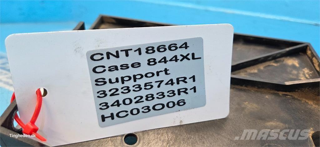 CASE 844XL Καμπίνες και εσωτερικό