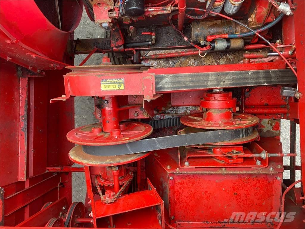 Case IH 1620 Θεριζοαλωνιστικές μηχανές