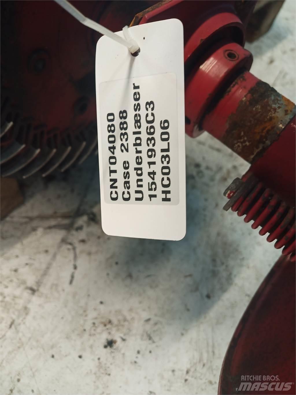 Case IH 2388 Διαστρωτήρες άμμου και αλατιού