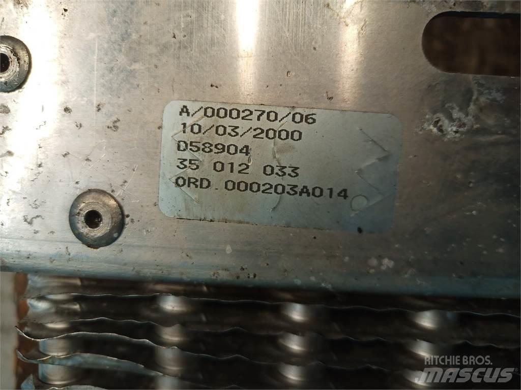 Case IH CF80 Καλοριφέρ