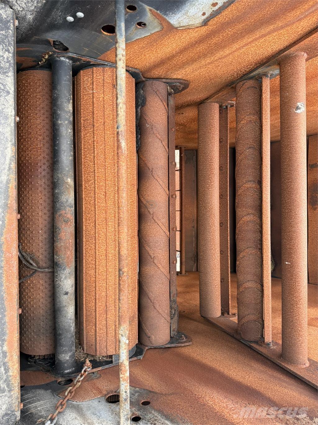 CASE RB464 Πρέσες κυλινδρικών δεμάτων