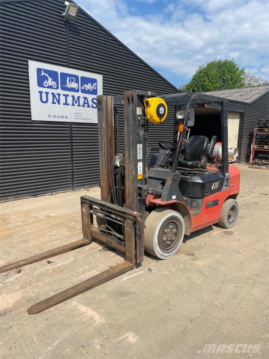 EP FG25 Περονοφόρα ανυψωτικά κλαρκ με φυσικό αέριο LPG