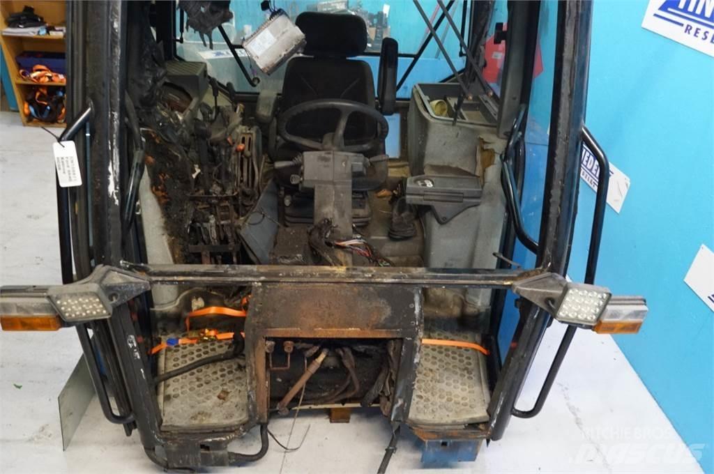 Ford 6640 Καμπίνες και εσωτερικό