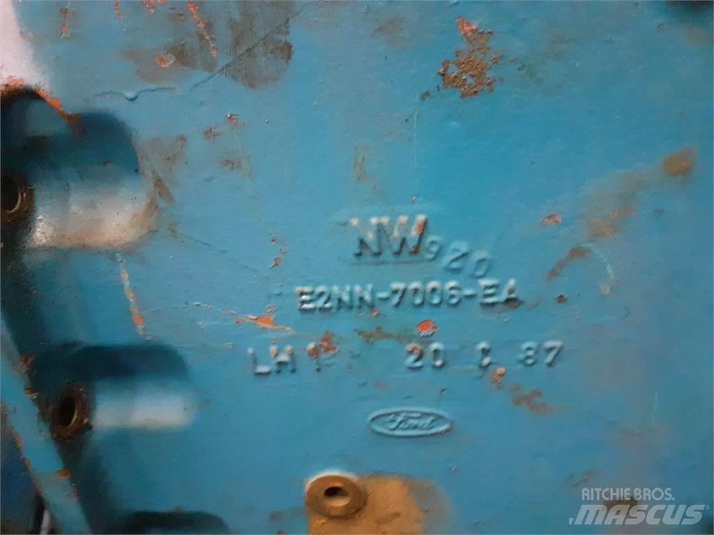 Ford 8210 Μετάδοση