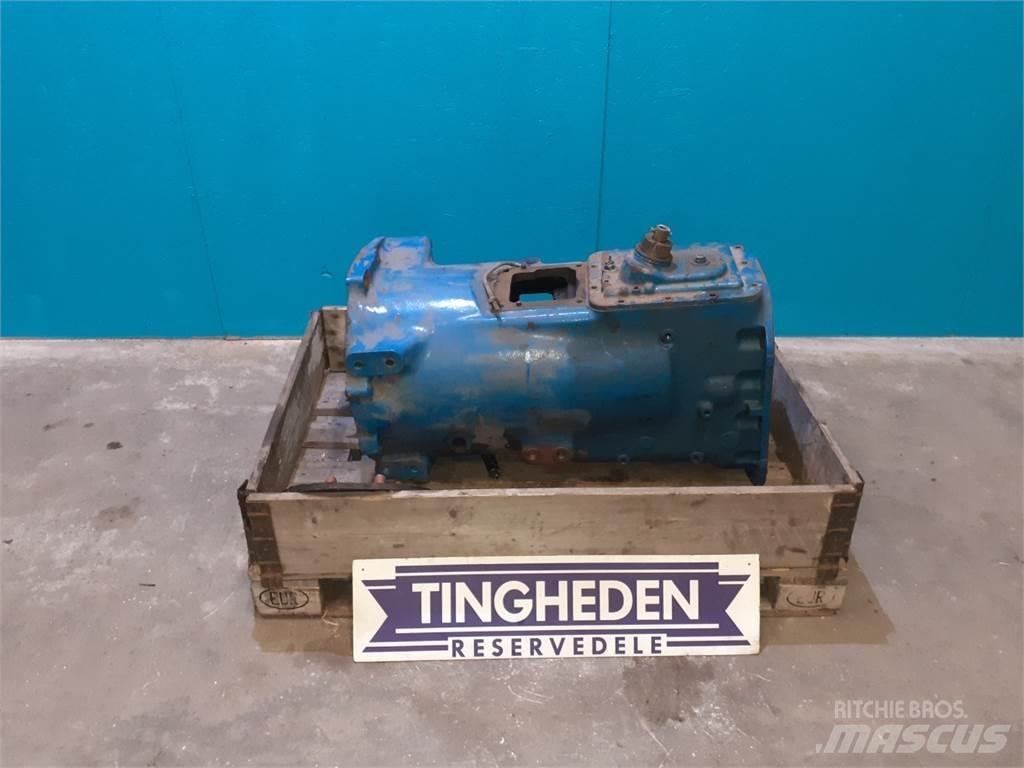 Ford 8210 Μετάδοση