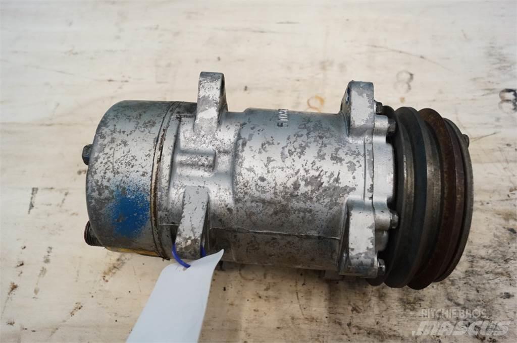 Ford 8630 Καλοριφέρ