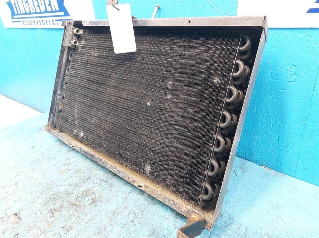 Ford 8670 Καλοριφέρ