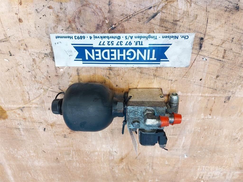 Gehl AL750 Υδραυλικά