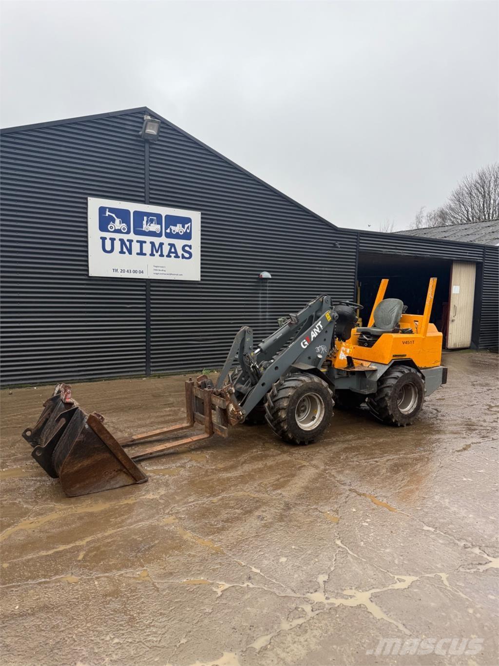 GiANT 451T Μίνι φορτωτές