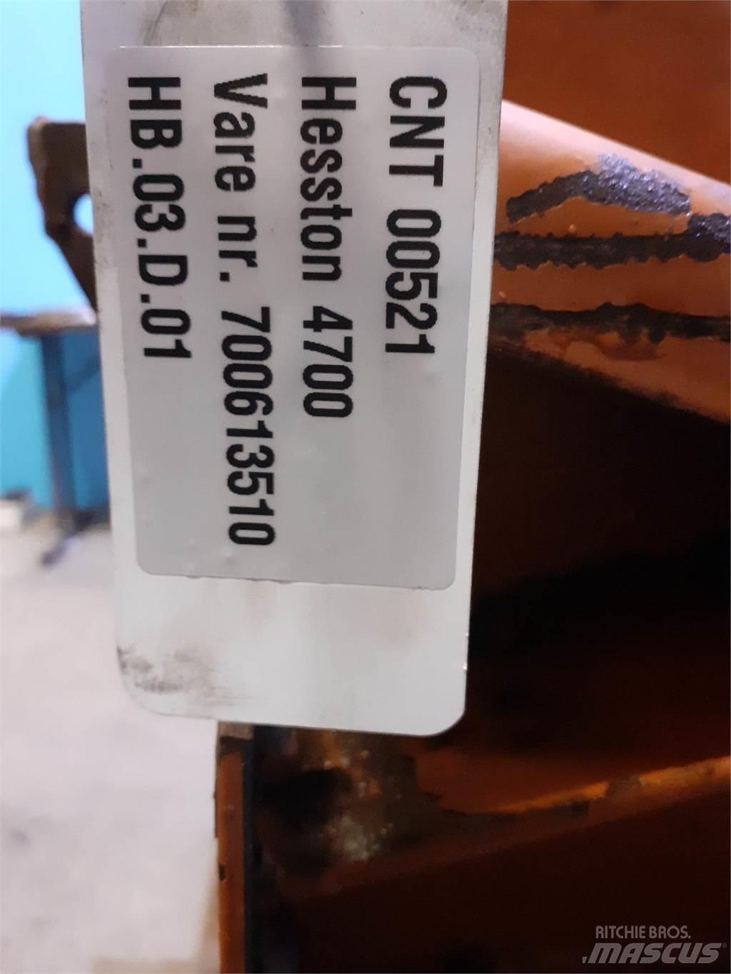 Hesston 4700 Λοιπός εξοπλισμός συγκομιδής χορτονομής