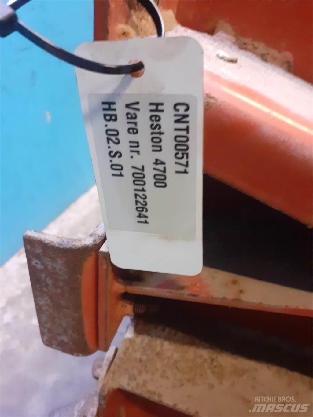 Hesston 4700 Λοιπός εξοπλισμός συγκομιδής χορτονομής