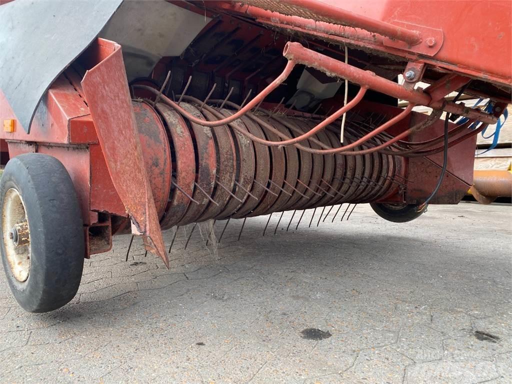 Hesston 4700 Πρέσες τετράγωνων δεμάτων