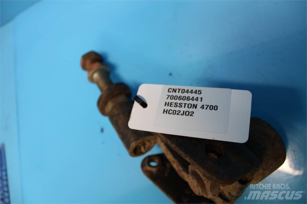Hesston 4700 Λοιπός εξοπλισμός συγκομιδής χορτονομής