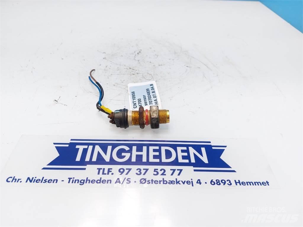 Hesston 4700 Ηλεκτρονικά