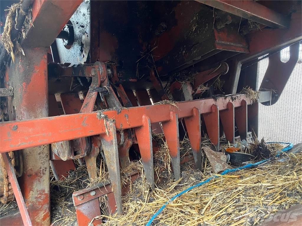 Hesston 4800 Πρέσες τετράγωνων δεμάτων