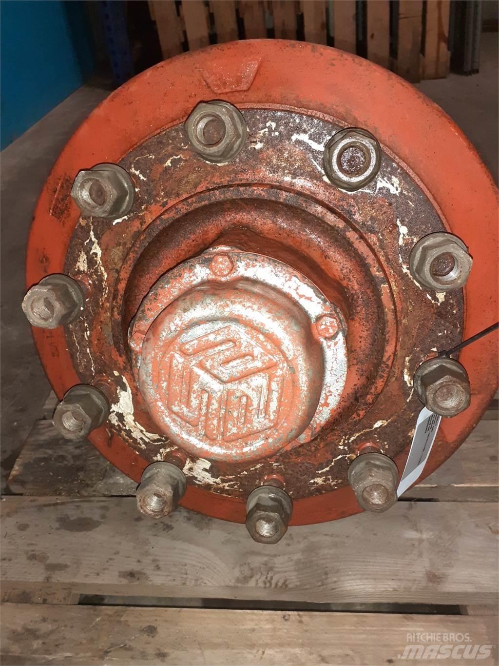 Hesston 4900 Άξονες