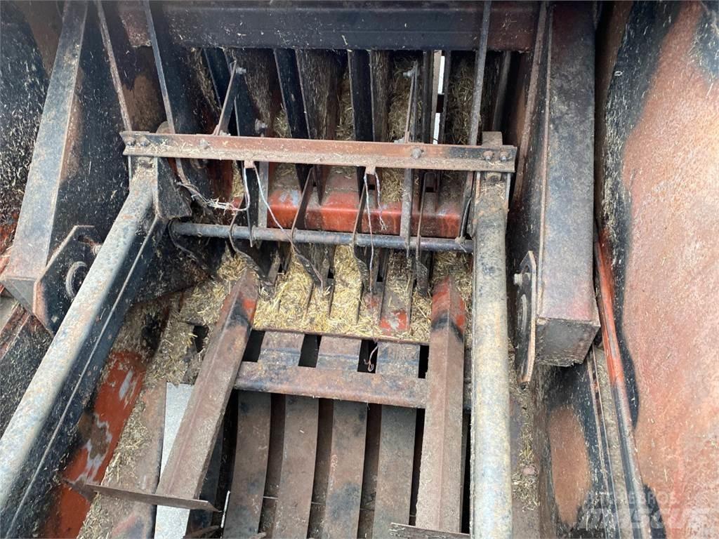 Hesston 4900 Πρέσες τετράγωνων δεμάτων