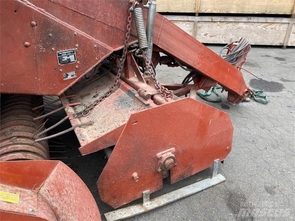 Hesston 4900 Πρέσες τετράγωνων δεμάτων