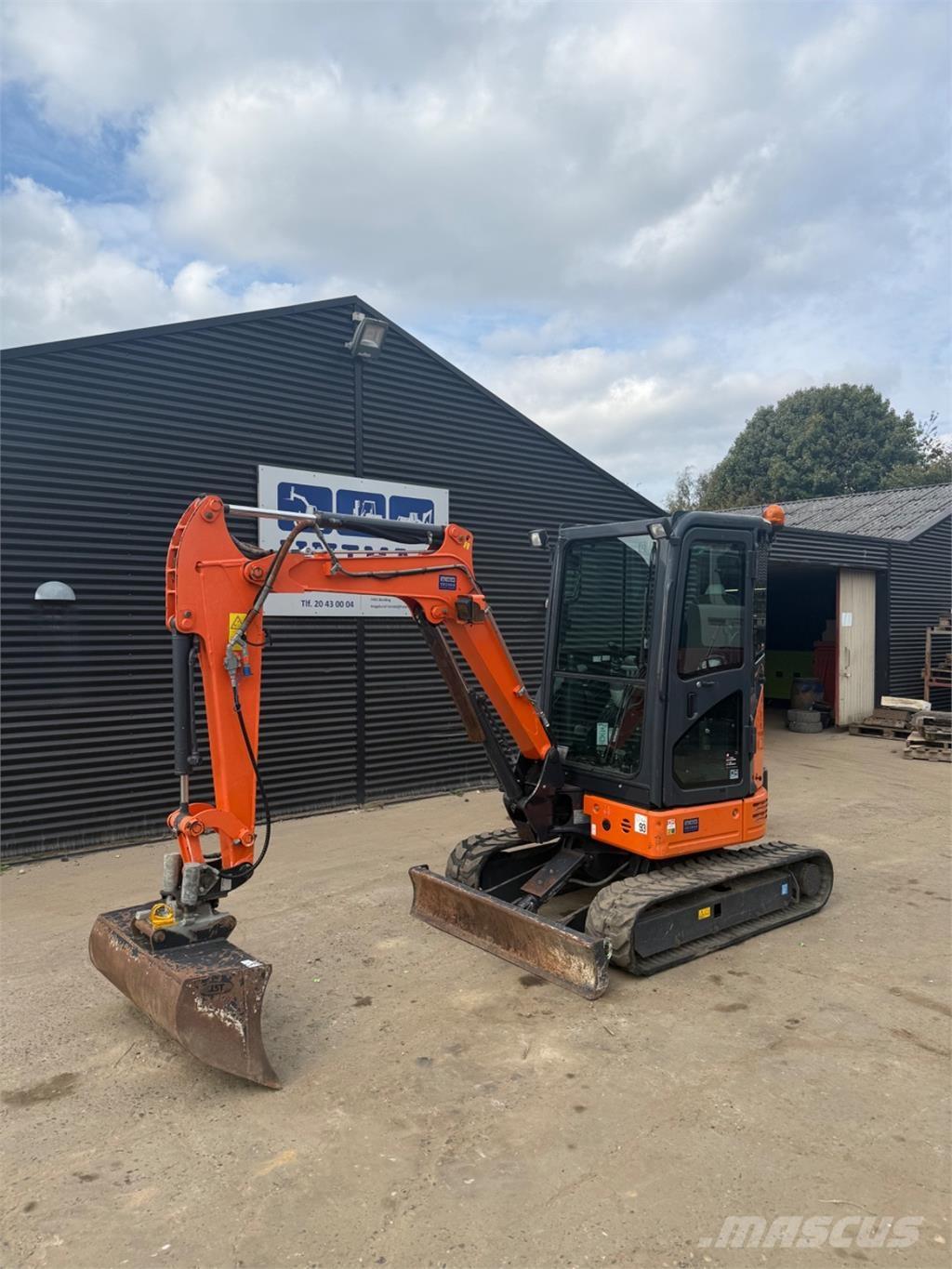 Hitachi ZX26U Εκσκαφάκι (διαβολάκι) < 7t