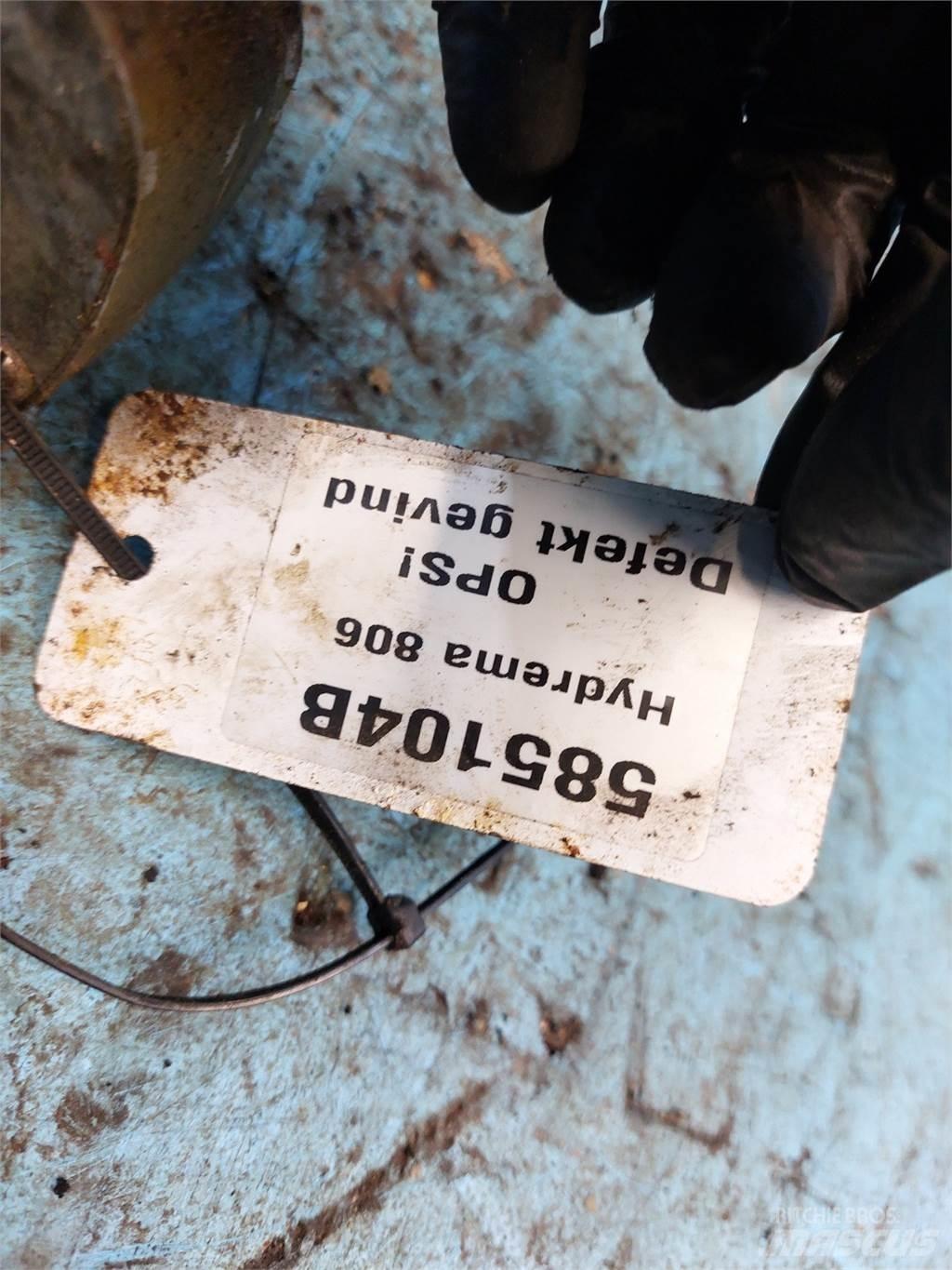 Hydrema 806 Ηλεκτρονικά