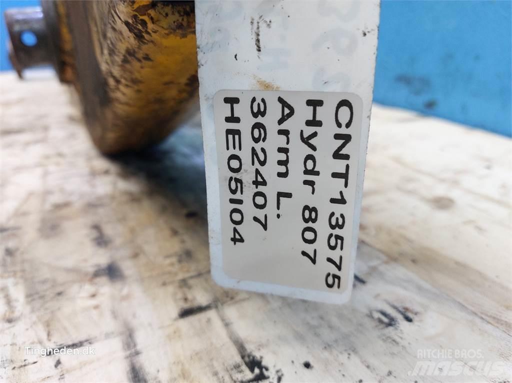 Hydrema 807 Μπούμες και κουτάλες