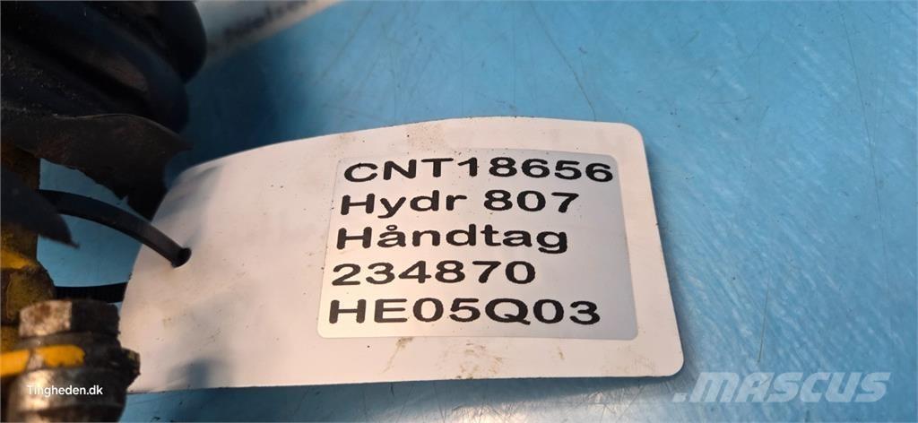 Hydrema 807 Καμπίνες και εσωτερικό