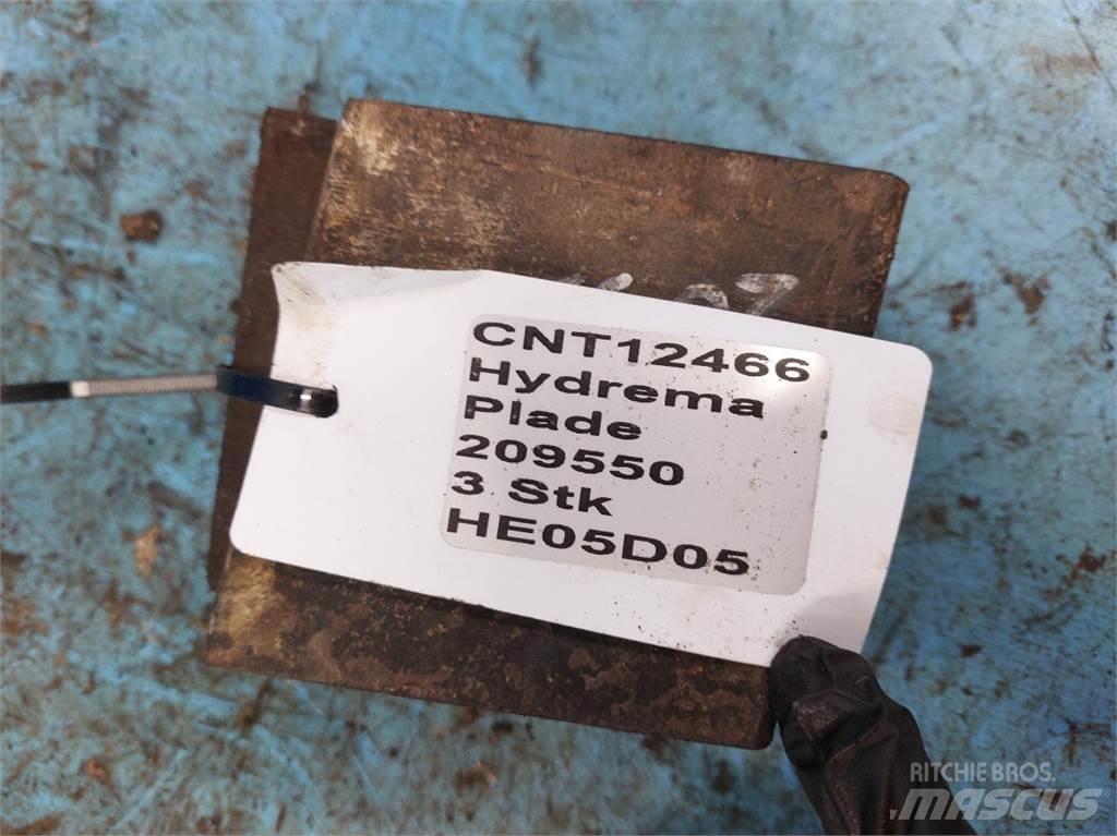 Hydrema 906 Μπούμες και κουτάλες