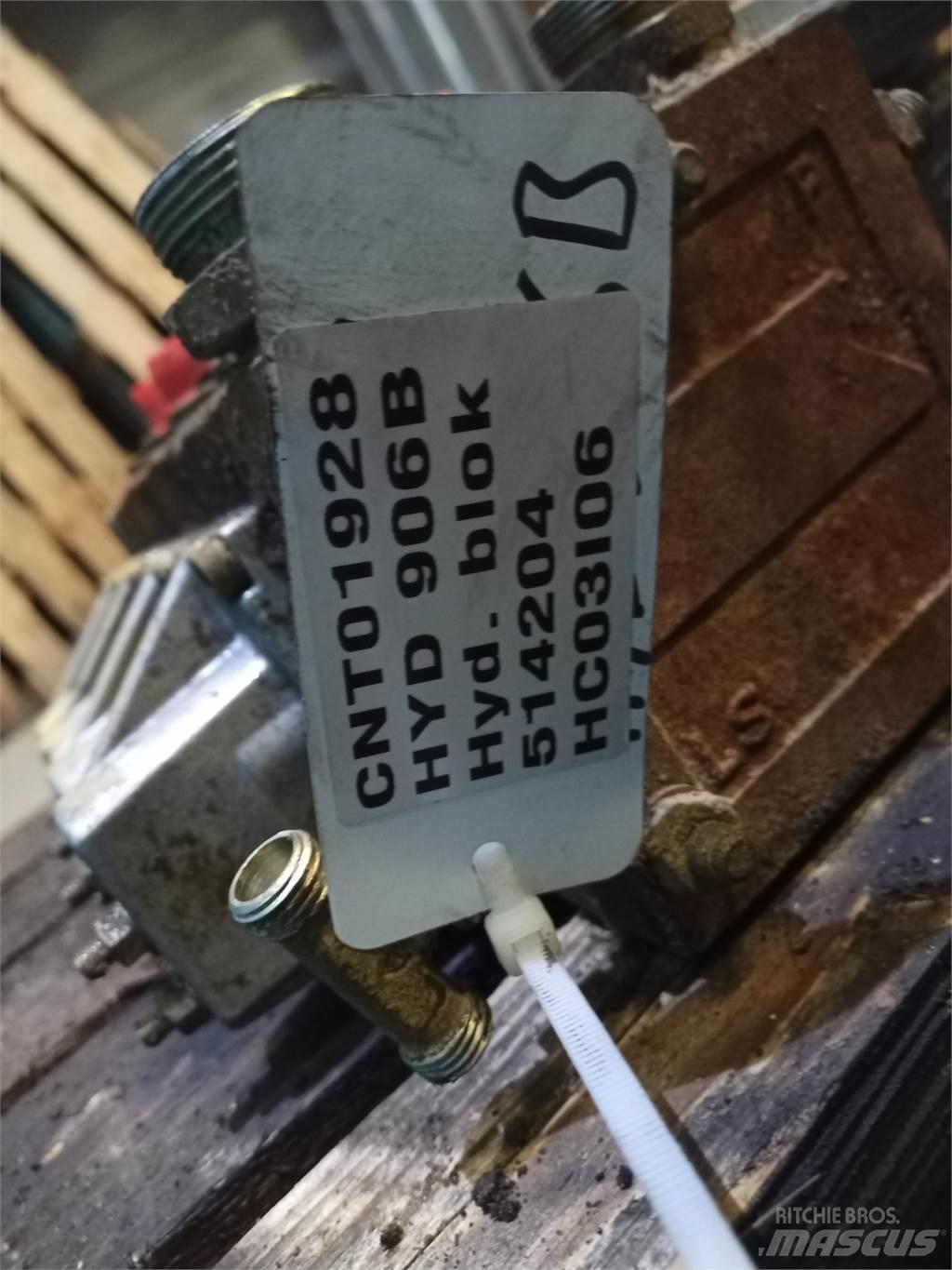Hydrema 906B Υδραυλικά