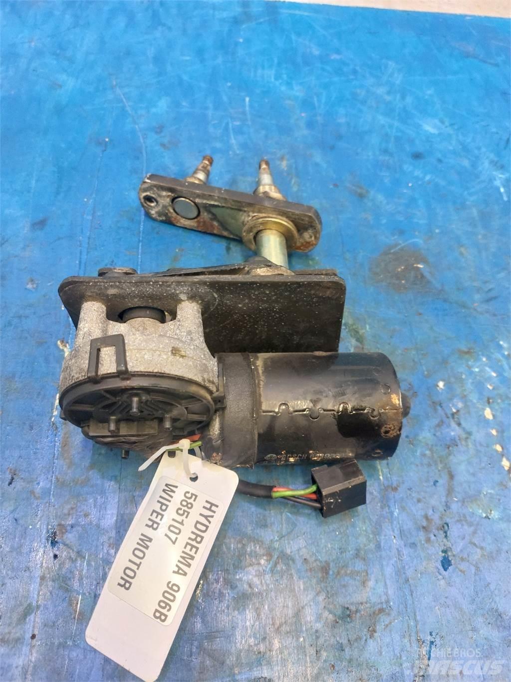 Hydrema 906B Ηλεκτρονικά
