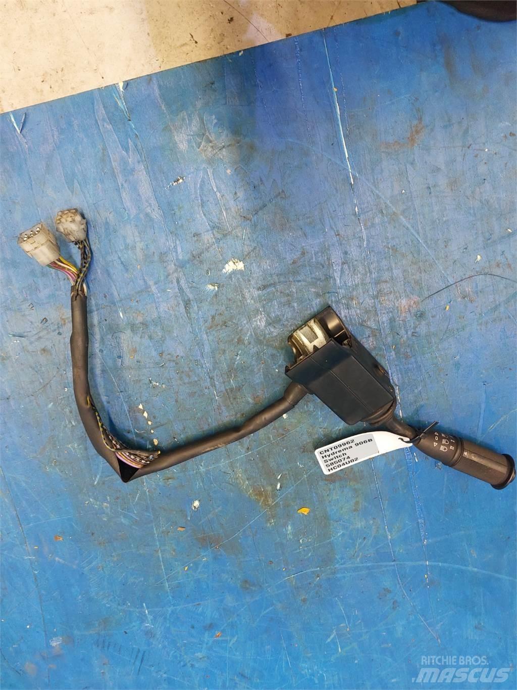 Hydrema 906B Ηλεκτρονικά