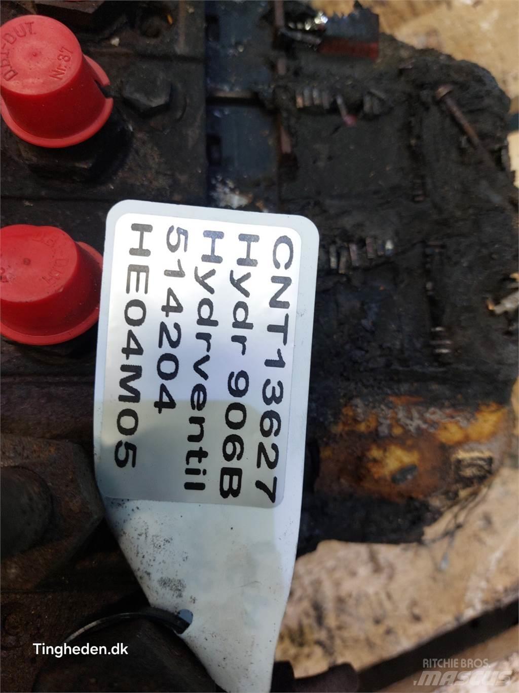 Hydrema 906B Υδραυλικά