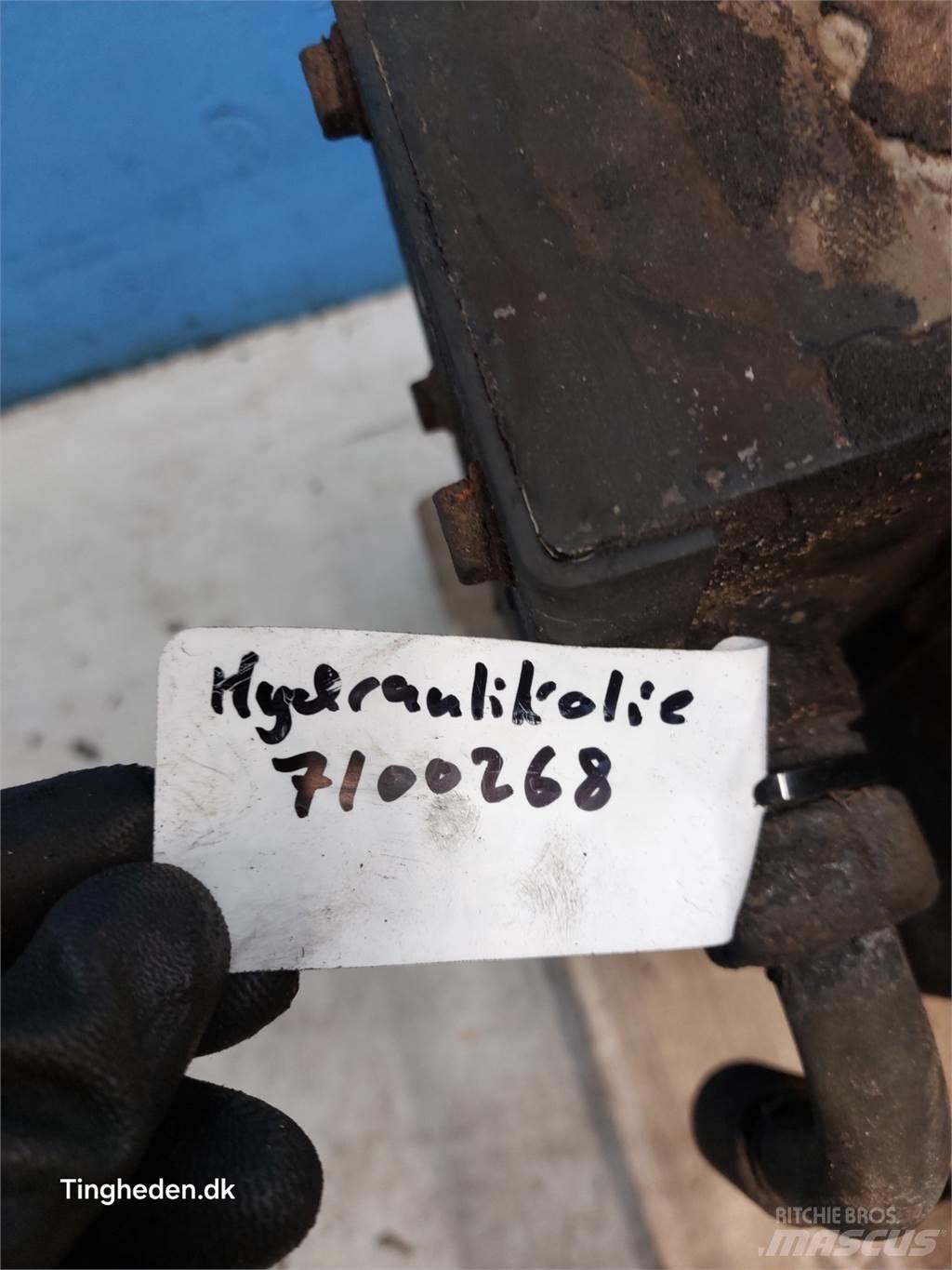 Hydrema 906C Καλοριφέρ