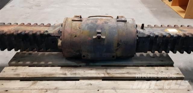 Hydrema 906D Άξονες