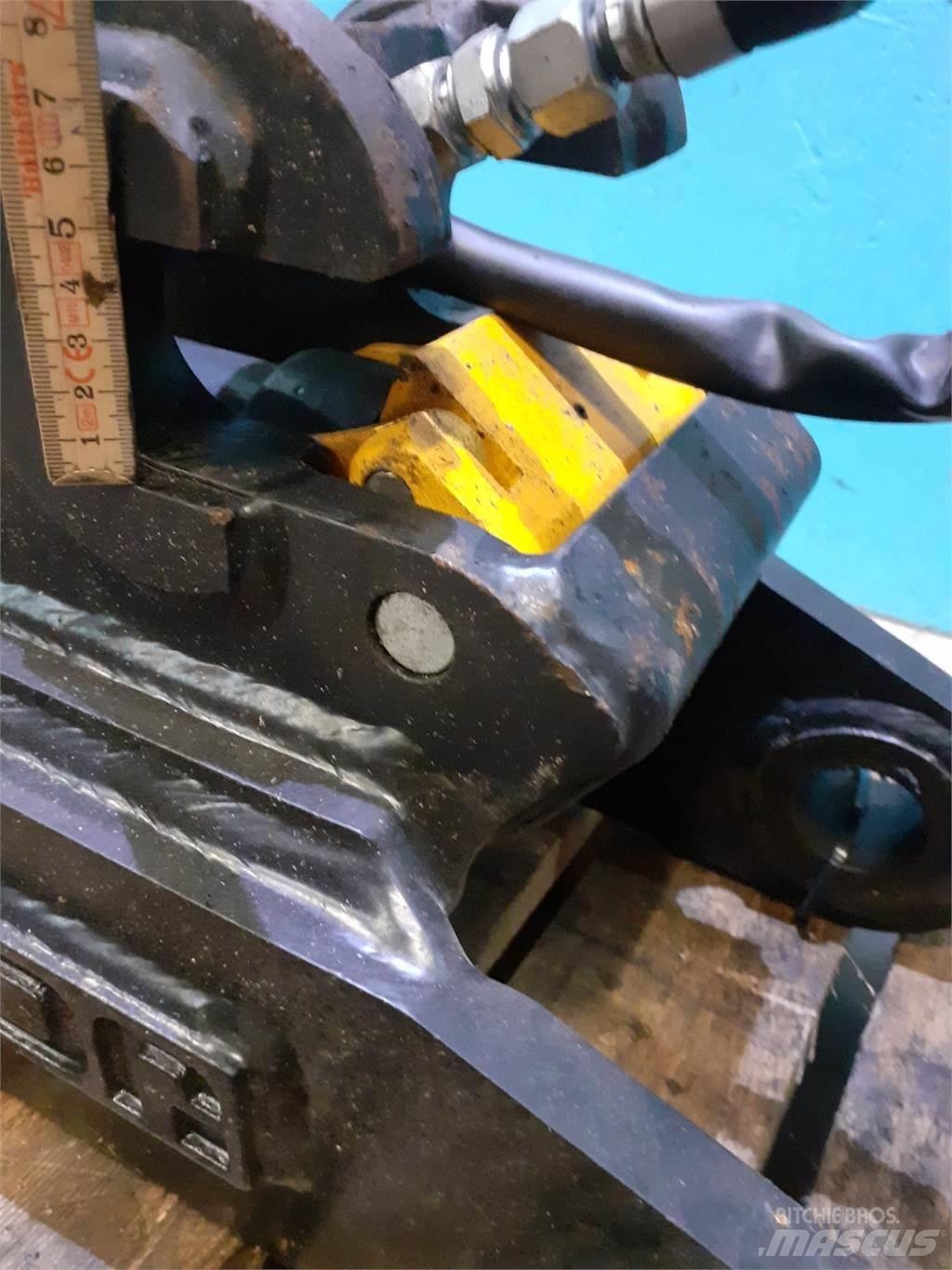 JCB 4CX Ταχυσύνδεσμοι