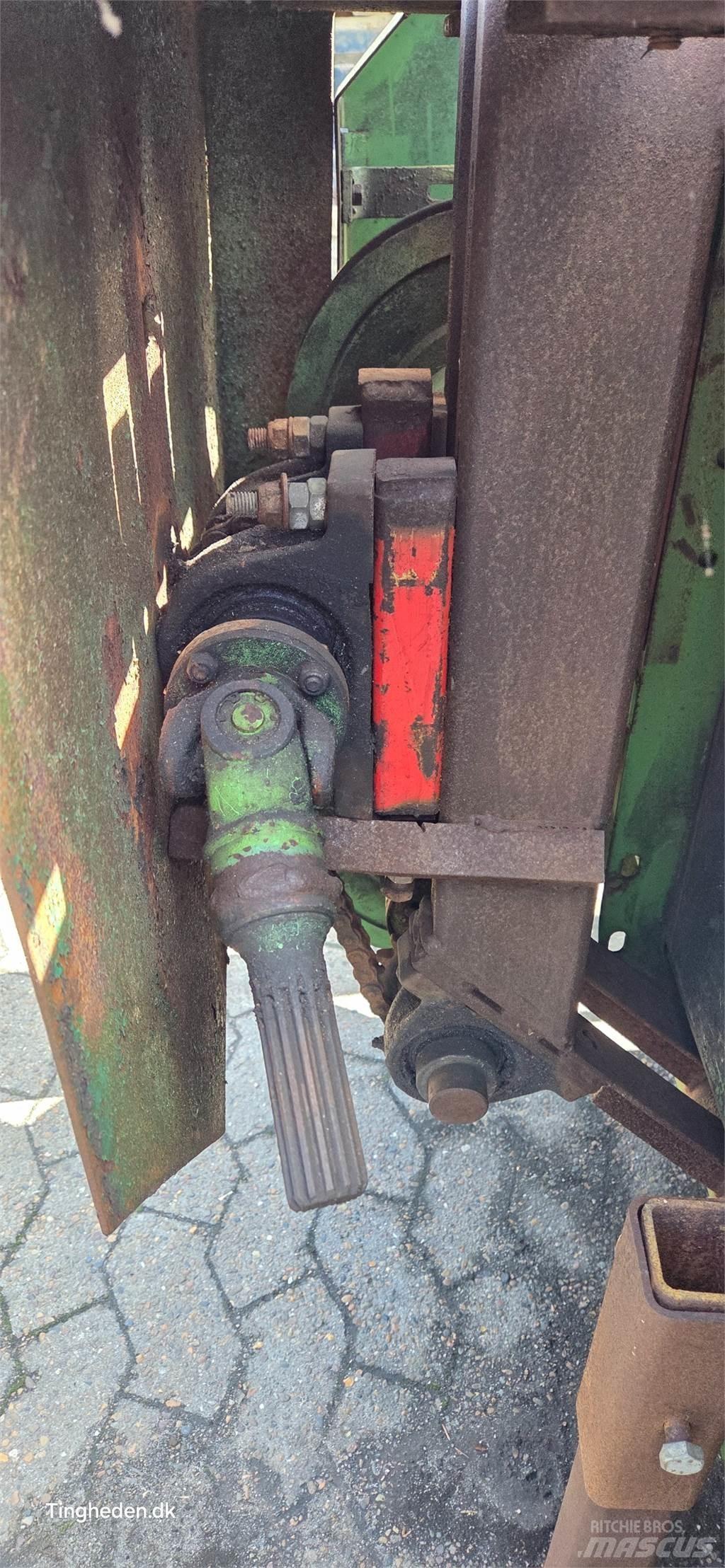 John Deere  Εξαρτήματα θεριζοαλωνιστικών μηχανών