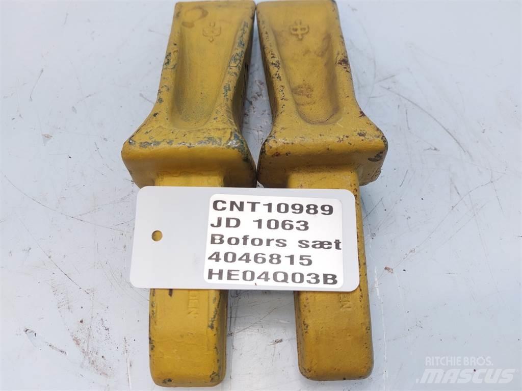 John Deere 1063 Κουβάδες
