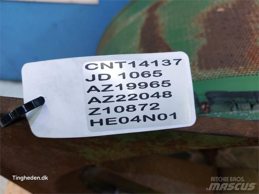 John Deere 1065 Καλοριφέρ