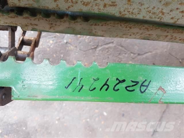 John Deere 1075 Εξαρτήματα θεριζοαλωνιστικών μηχανών