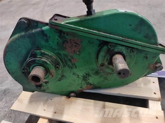 John Deere 1085 Μετάδοση
