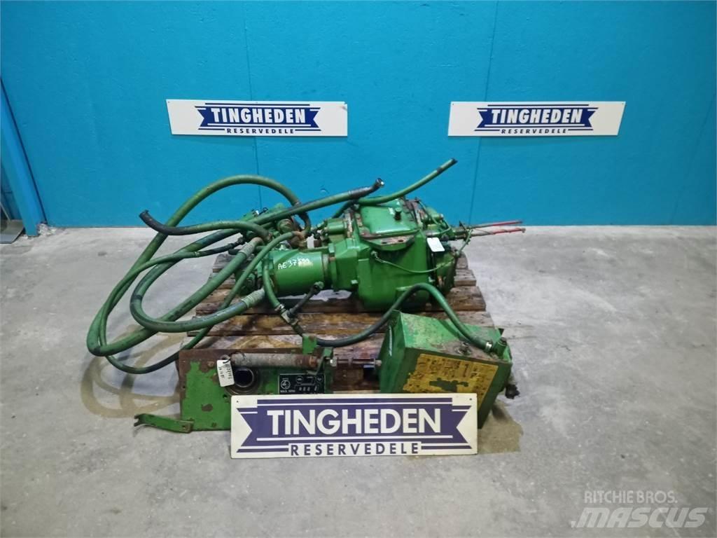 John Deere 1085 Μετάδοση