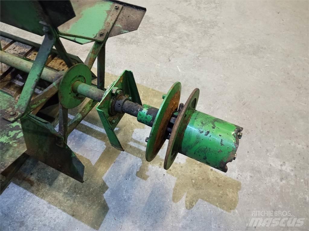 John Deere 1085 Διαστρωτήρες άμμου και αλατιού