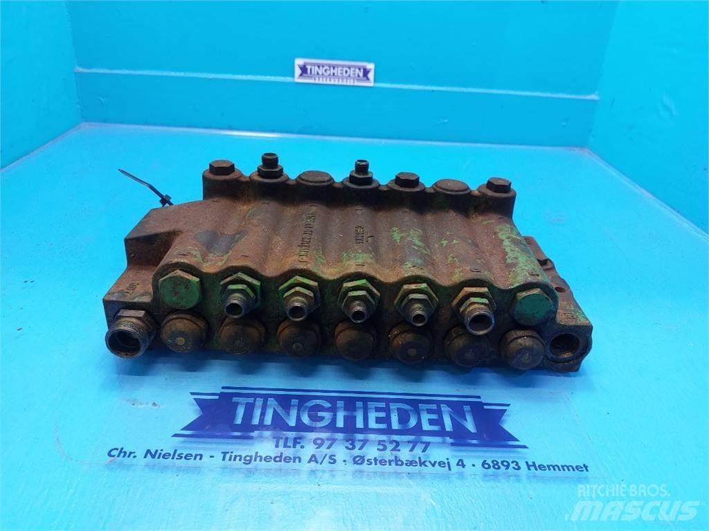 John Deere 1085 Υδραυλικά