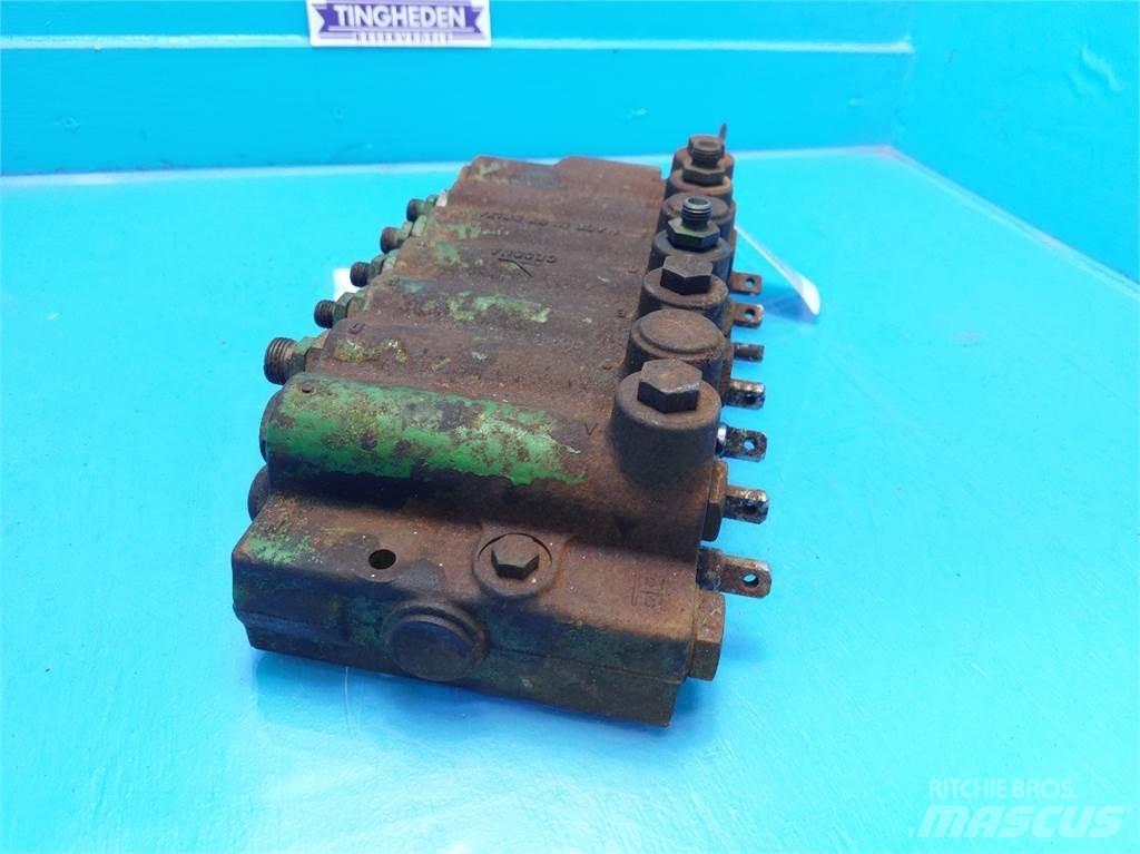 John Deere 1085 Υδραυλικά