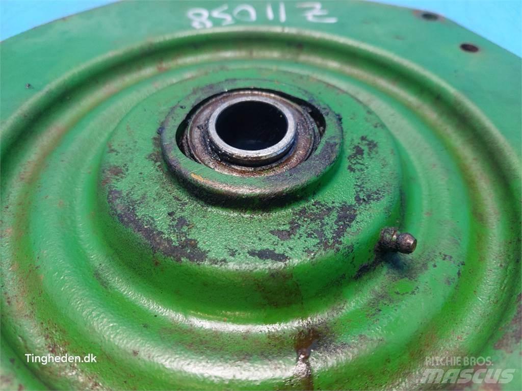 John Deere 1085 Διαστρωτήρες άμμου και αλατιού